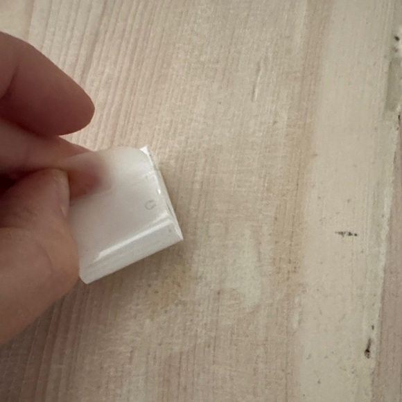 Belkin White Lightning Audio and Charger Adapter - Picture 4 of 5